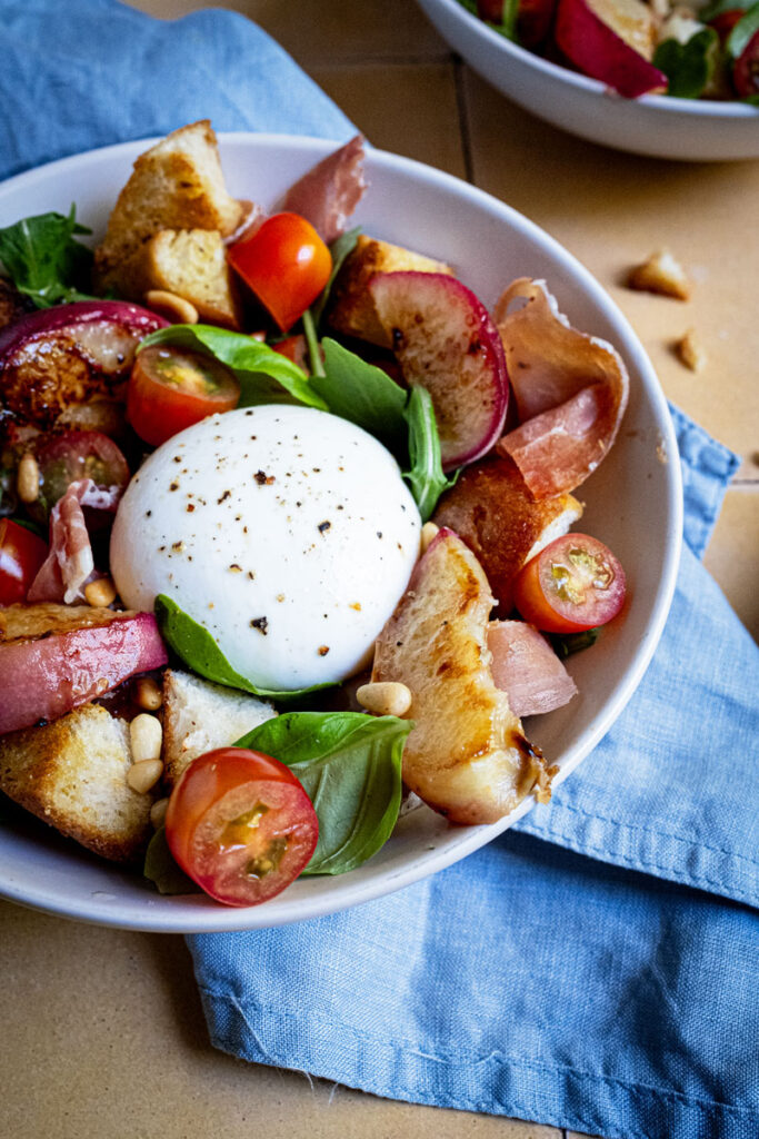 Mediterraner Brotsalat