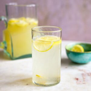 Pickle Lemonade in schmalem Glas