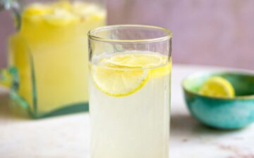 Pickle Lemonade in schmalem Glas