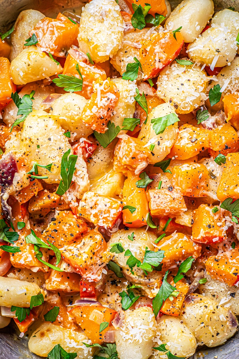 Gnocchi-Pfanne mit Kürbis ganz nah