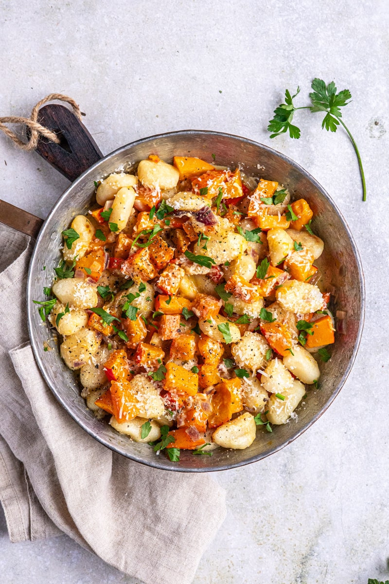 Gnocchi-Pfanne mit Kürbis und Parmesan