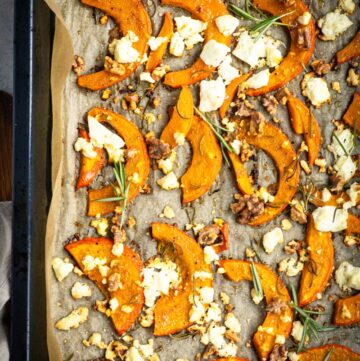 Ofenkürbis mit Feta und Walnüssen