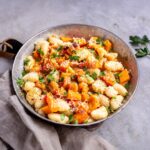 Gnocchi-Pfanne mit Kürbis und Parmesan