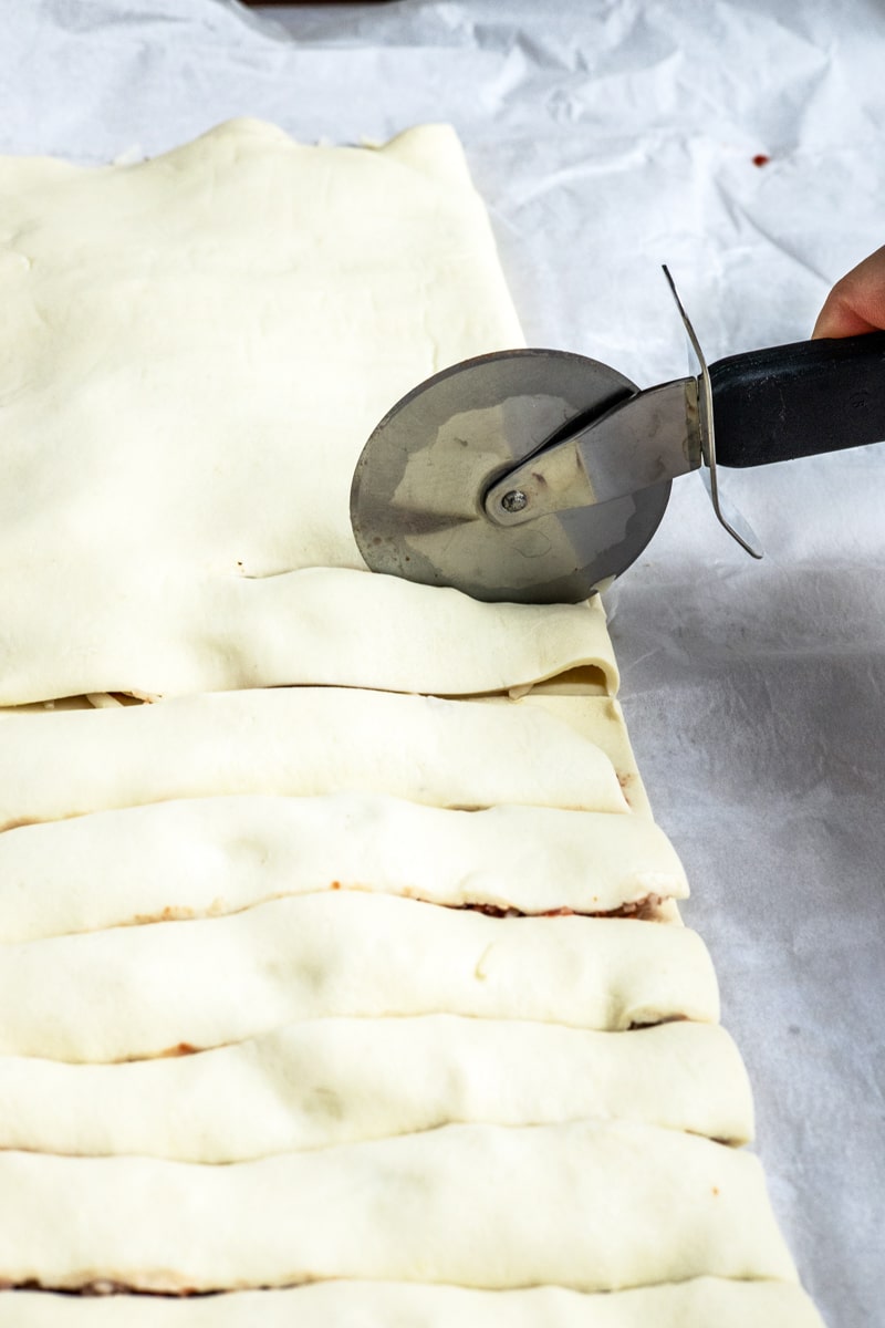 Pizzastangen schneiden
