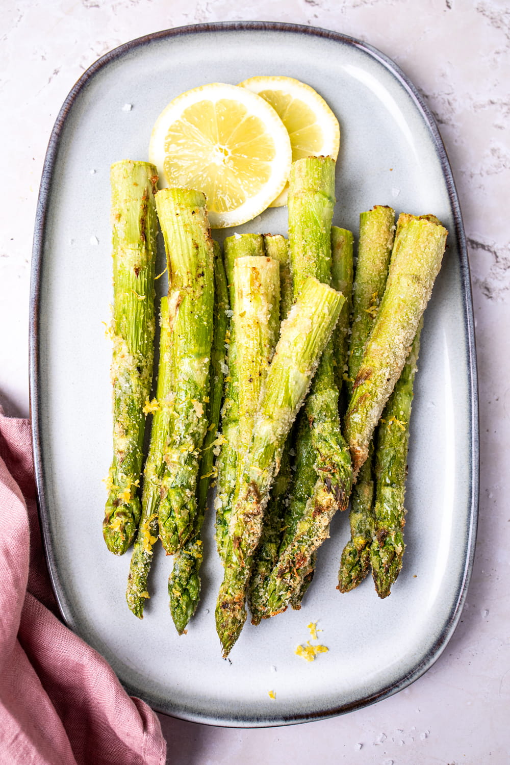 Grüner Spargel aus der Heißluftfritteuse