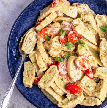 Maultaschen-Pfanne mit Tomaten und Käse