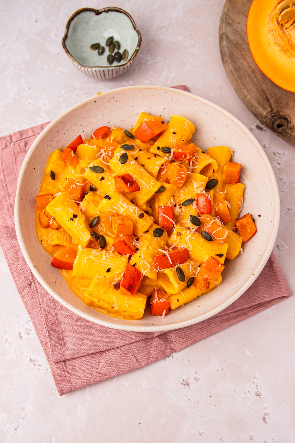 Kürbis-Pasta von oben fotografiert
